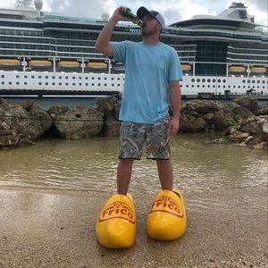 Meet your Posher, Troy